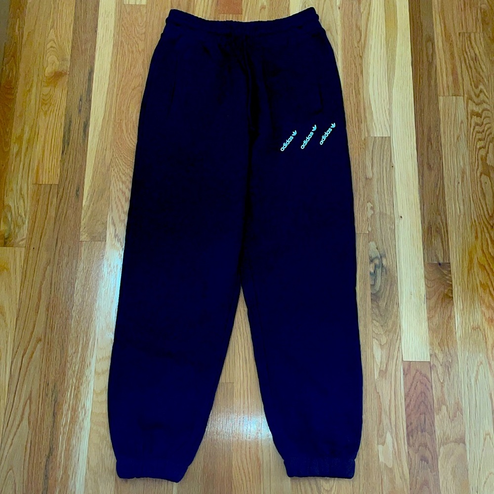 Adidas NWT size M track pants original